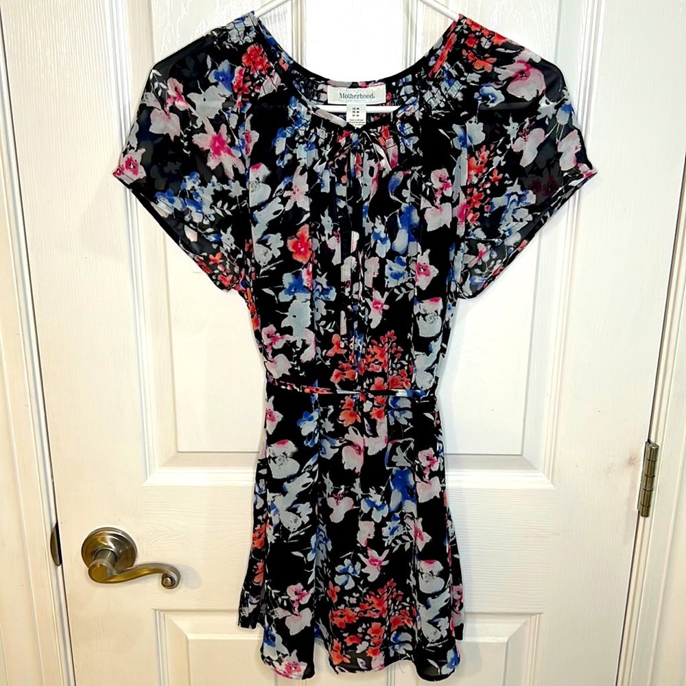 Motherhood Maternity 2 layer blouse, like new, size Medium maternity